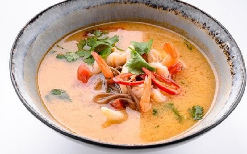 Суп Том Ям с двойной порцией морепродуктов