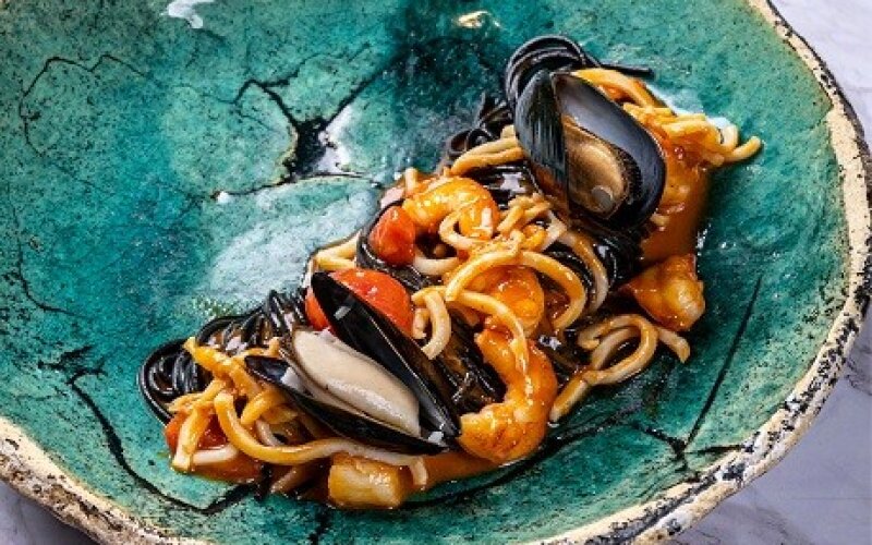 Спагетти Нери Bellini с морепродуктами