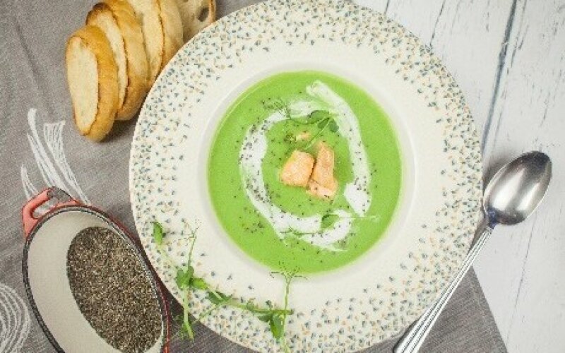 Крем-суп из брокколи с лососем