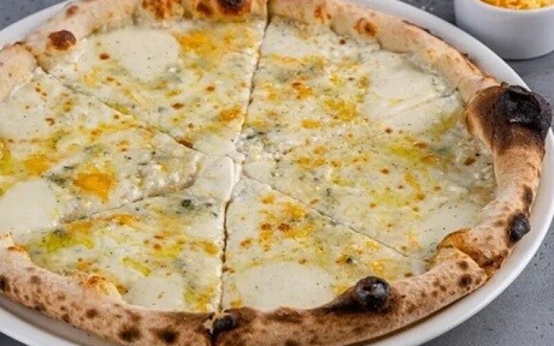 Пицца 4 сыра с трюфельным маслом 32 см