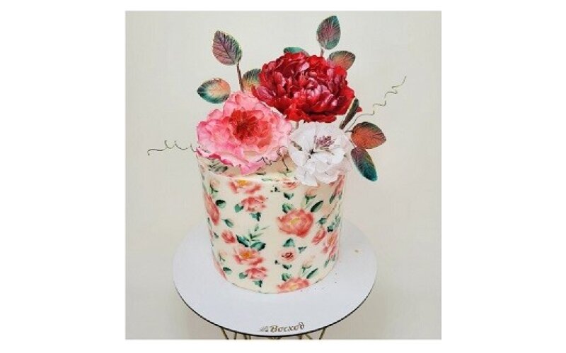 Торт №453 Праздничный  с ягодным вареньем 2,5 кг, декор-цветы пионы, фотопечать цветочный фон