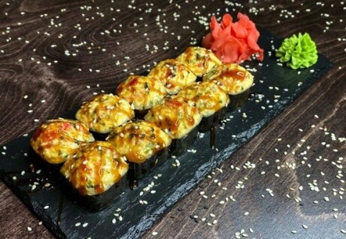 Запеченный ролл с креветкой