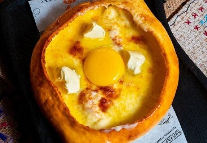 Хачапури по-аджарски