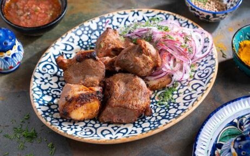 Шашлык из мяса молодого барашка (кавказские шашлыки)