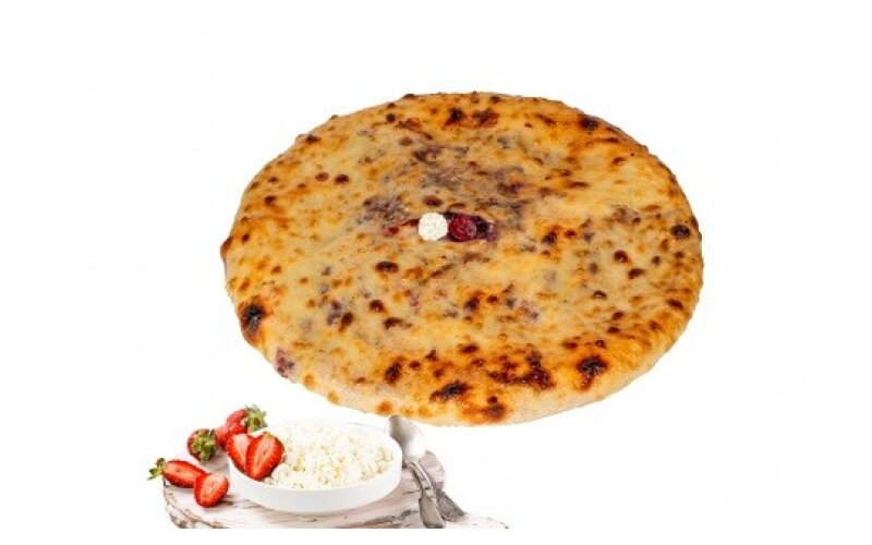 Пирог с творогом и клубникой