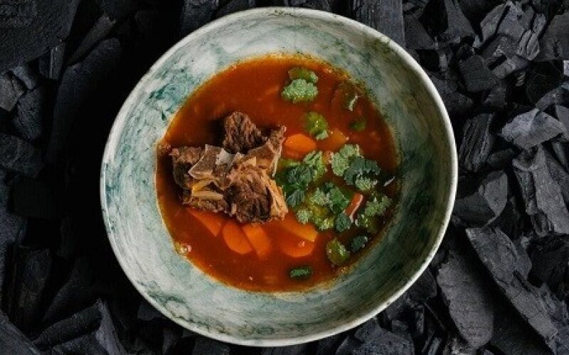 Томатный суп с бараниной и овощами
