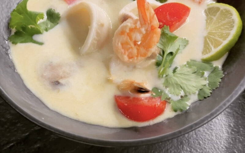 Суп Том Кха с морепродуктами