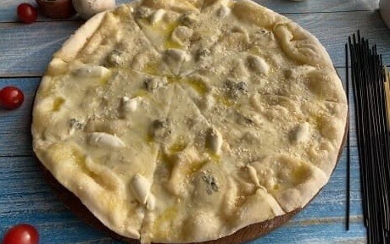 Пицца Кватро Форматжио 4 сыра