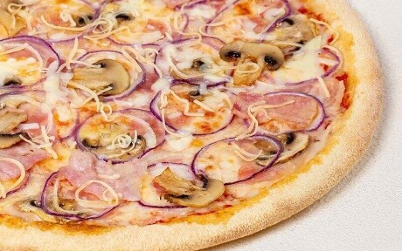 Пицца Деревенская на тонком тесте