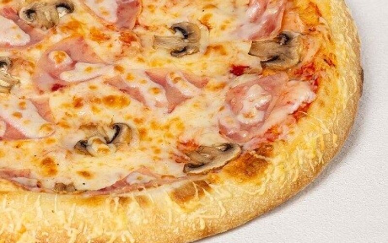 Пицца Прошутто Фунги на пышном тесте
