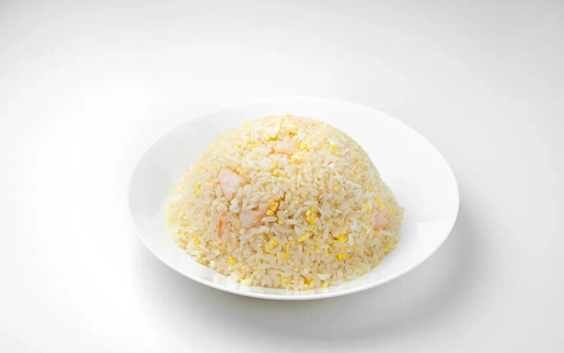 Рис с яйцом и креветками