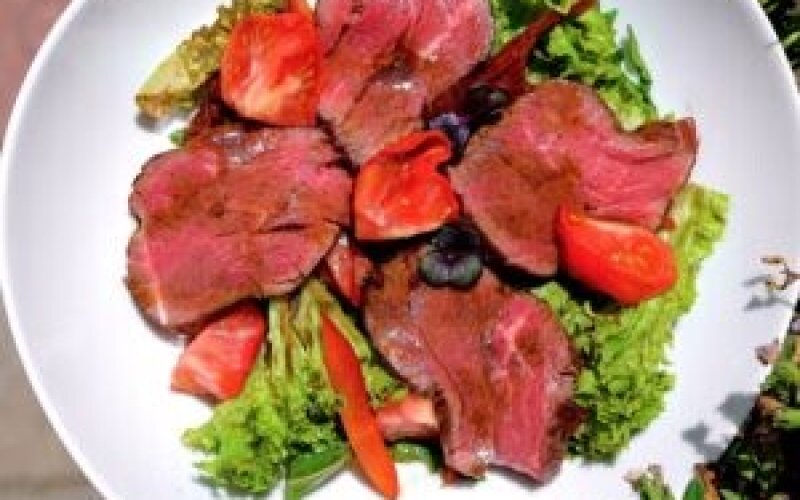 Салат с ростбифом и "Медленными" томатами