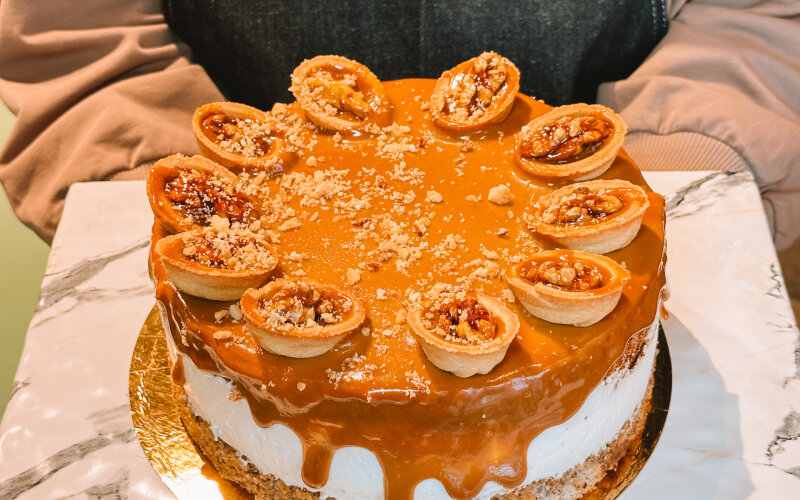 Торт «Ореховый с карамелью»
