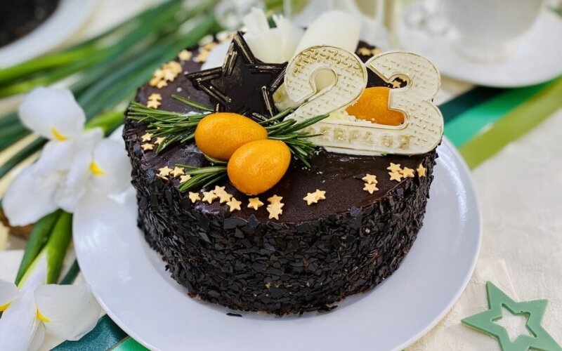 Торт № 866 Белиссимо груша, декор к 23 февраля!