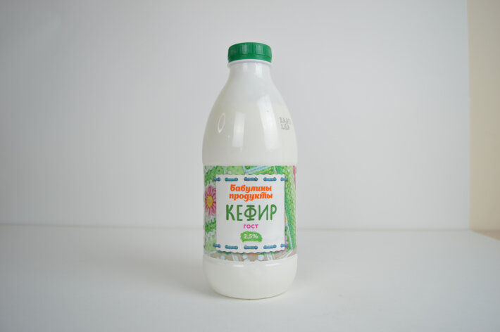 Кефир 2,5% 900 гр Бабулины продукты