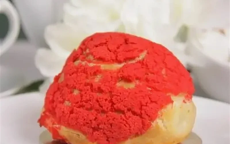 Пирожное Шу со сливочным кремом