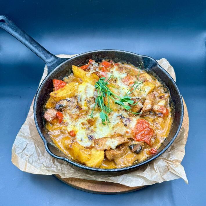 Сковородка с курицей
