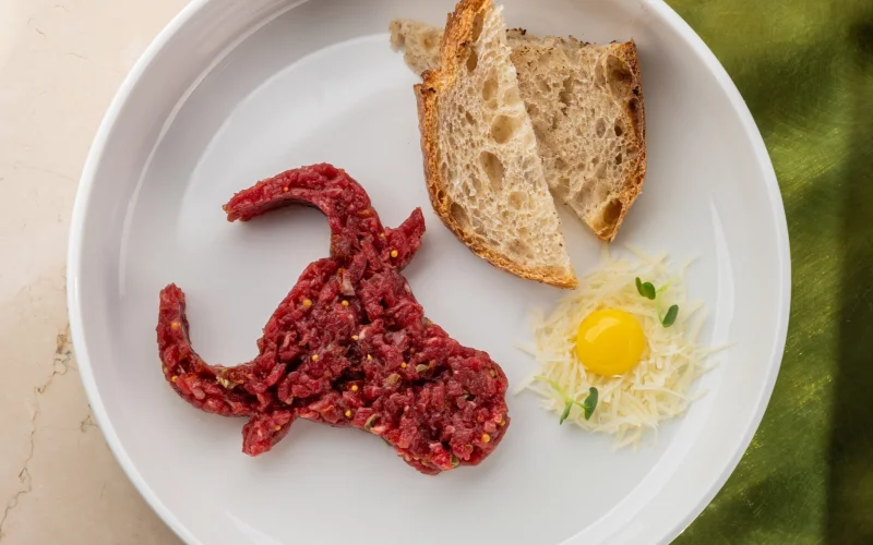 Тар тар по-южному из мяса теленка