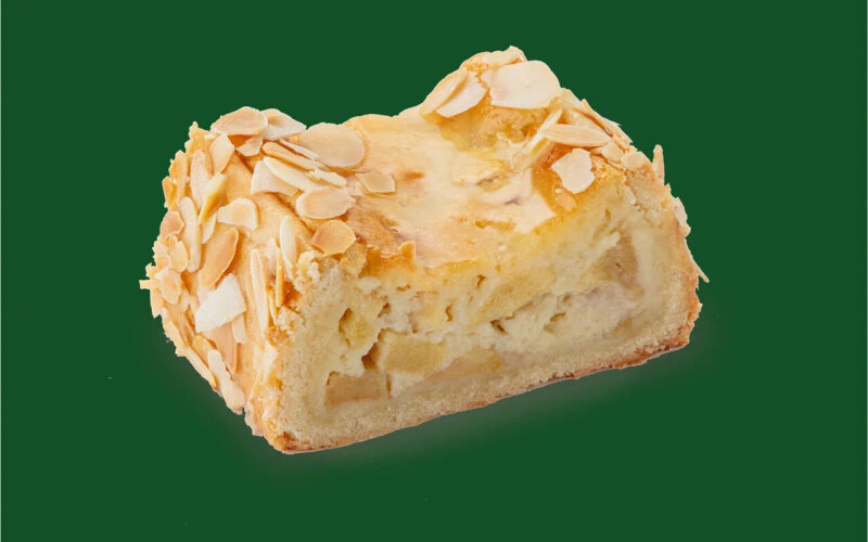 Шарлотка с яблоком
