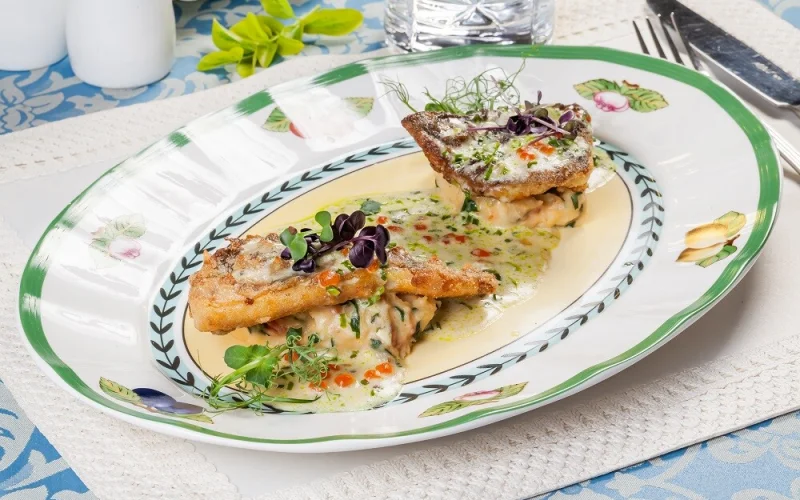 Калкан Черноморский с креветочным соусом и отварным картофелем