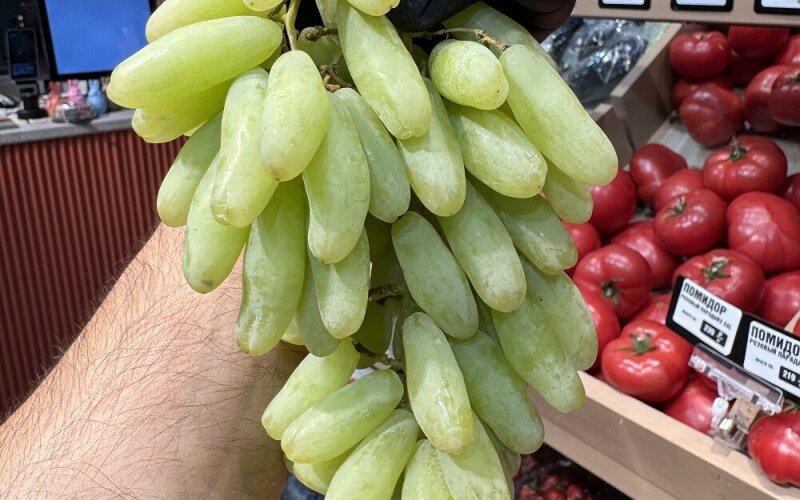 Виноград Дамские пальчики без косточек