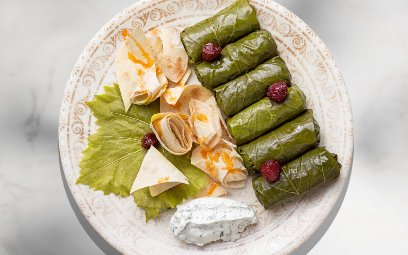 Долма с говядиной и мацони