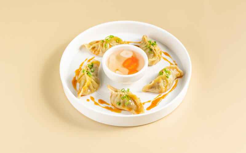 Гедзе с говядиной и устричным соусом