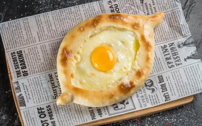 Хачапури по-аджарски