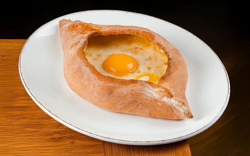 Хачапури по-аджарски