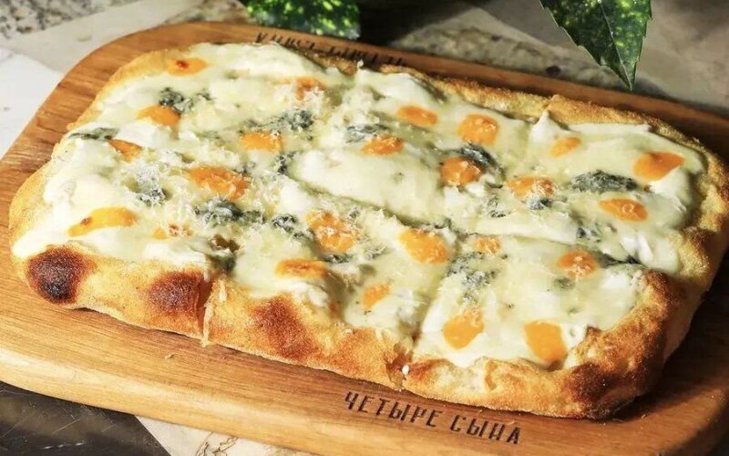 Пицца Четыре сыра большая